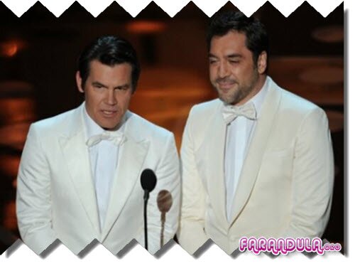 Beso de Brolin y Bardem en Oscar 2011